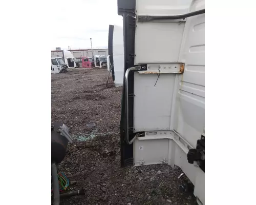 VOLVO VNL CAB EXTENSION
