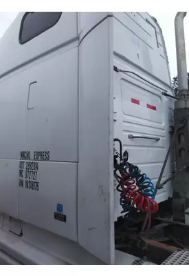VOLVO VNL CAB EXTENSION