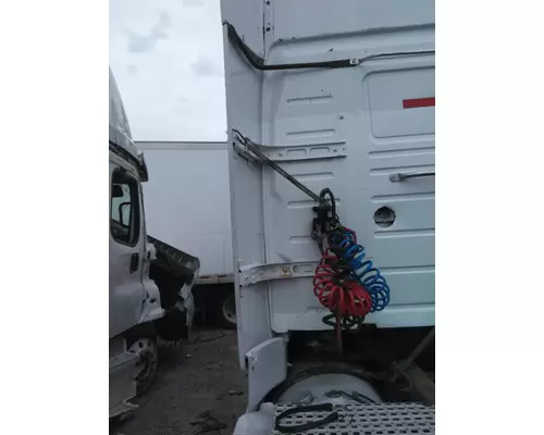 VOLVO VNL CAB EXTENSION