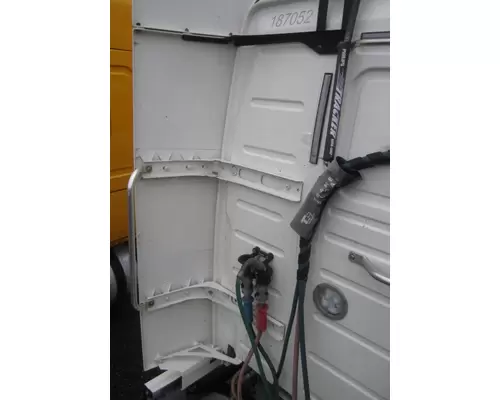 VOLVO VNL CAB EXTENSION