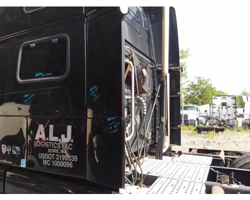 VOLVO VNL CAB EXTENSION