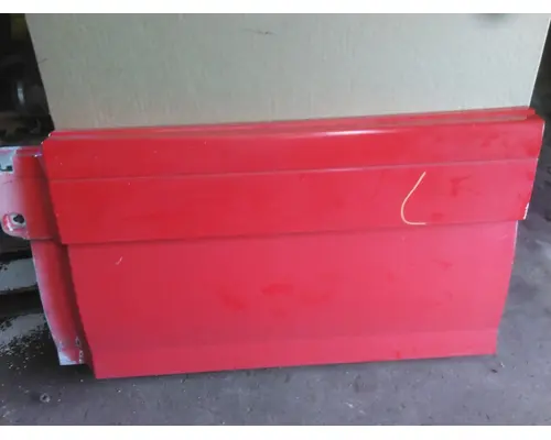 VOLVO VNL CAB SKIRTSIDE FAIRING