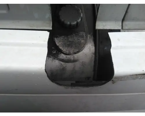 VOLVO VNL CAB SKIRTSIDE FAIRING