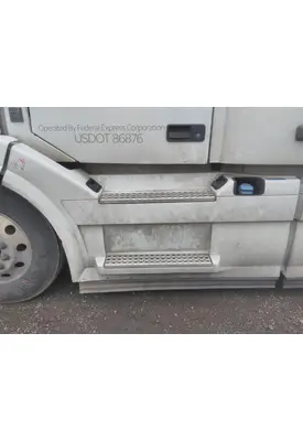 VOLVO VNL CAB SKIRT/SIDE FAIRING