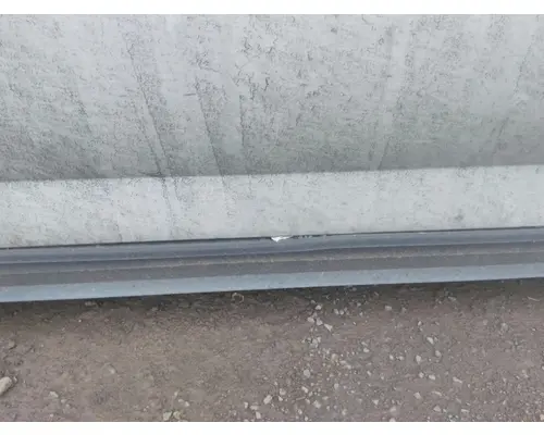 VOLVO VNL CAB SKIRTSIDE FAIRING