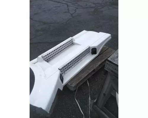 VOLVO VNL CAB SKIRTSIDE FAIRING