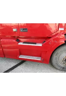 VOLVO VNL CAB SKIRT/SIDE FAIRING