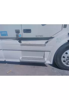 VOLVO VNL CAB SKIRT/SIDE FAIRING