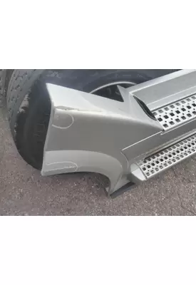 VOLVO VNL CAB SKIRT/SIDE FAIRING