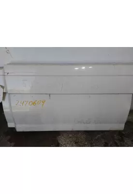 VOLVO VNL CAB SKIRT/SIDE FAIRING
