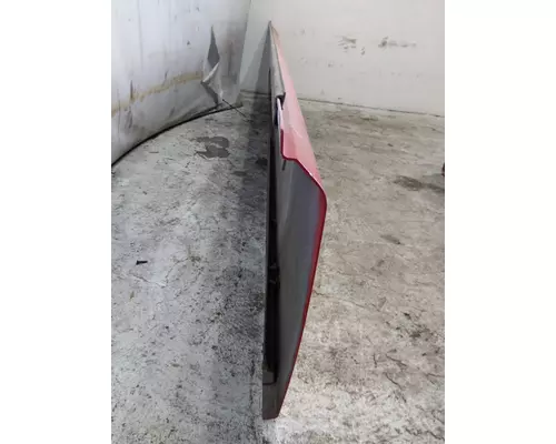 VOLVO VNL CAB SKIRTSIDE FAIRING