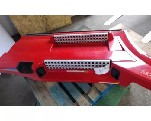 VOLVO VNL CAB SKIRTSIDE FAIRING