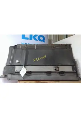 VOLVO VNL CAB SKIRT/SIDE FAIRING