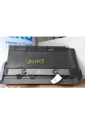 VOLVO VNL CAB SKIRT/SIDE FAIRING