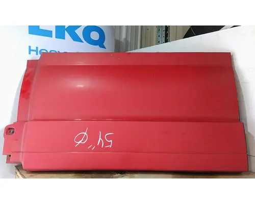 VOLVO VNL CAB SKIRTSIDE FAIRING