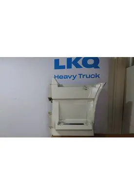 VOLVO VNL CAB SKIRT/SIDE FAIRING