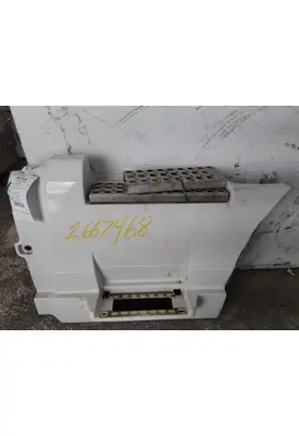 VOLVO VNL CAB SKIRT/SIDE FAIRING