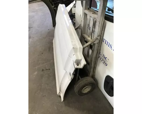 VOLVO VNL CAB SKIRTSIDE FAIRING