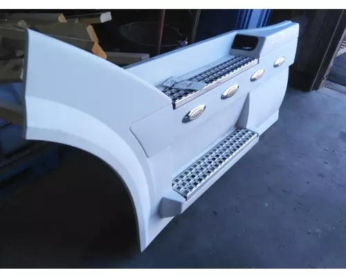 VOLVO VNL CAB SKIRTSIDE FAIRING