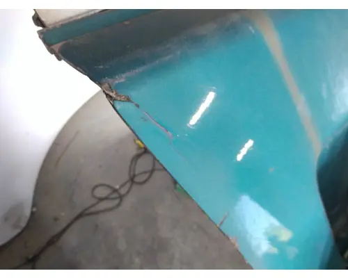 VOLVO VNL CAB SKIRTSIDE FAIRING