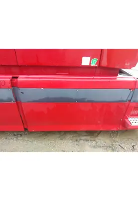 VOLVO VNL CAB SKIRT/SIDE FAIRING