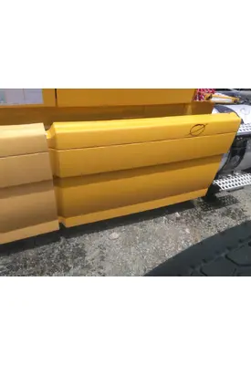 VOLVO VNL CAB SKIRT/SIDE FAIRING