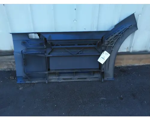 VOLVO VNL CAB SKIRTSIDE FAIRING
