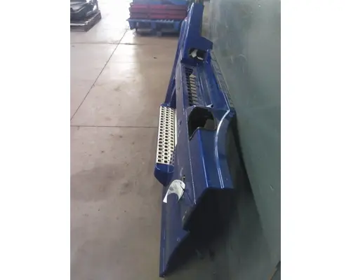 VOLVO VNL CAB SKIRTSIDE FAIRING