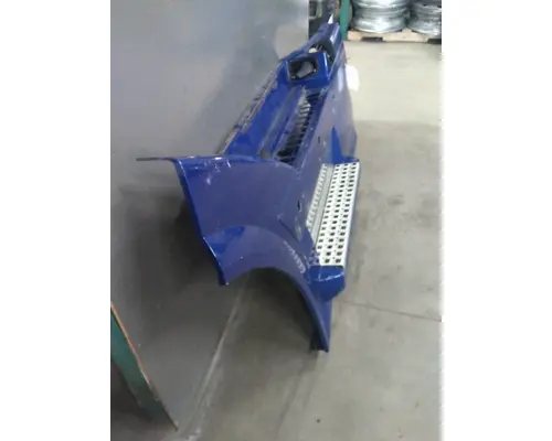 VOLVO VNL CAB SKIRTSIDE FAIRING
