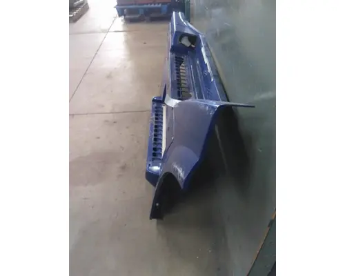 VOLVO VNL CAB SKIRTSIDE FAIRING