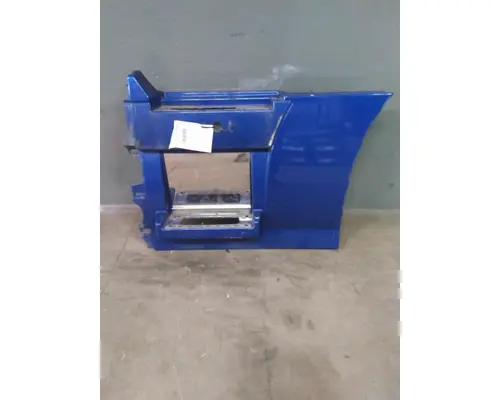 VOLVO VNL CAB SKIRTSIDE FAIRING