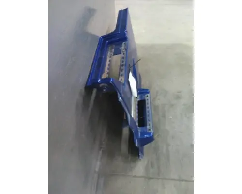 VOLVO VNL CAB SKIRTSIDE FAIRING