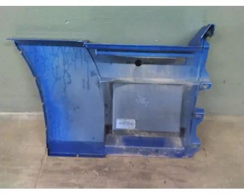 VOLVO VNL CAB SKIRTSIDE FAIRING