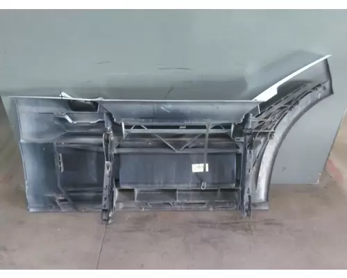 VOLVO VNL CAB SKIRTSIDE FAIRING