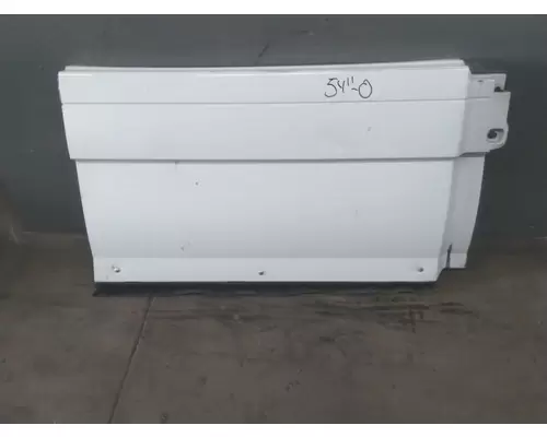 VOLVO VNL CAB SKIRTSIDE FAIRING