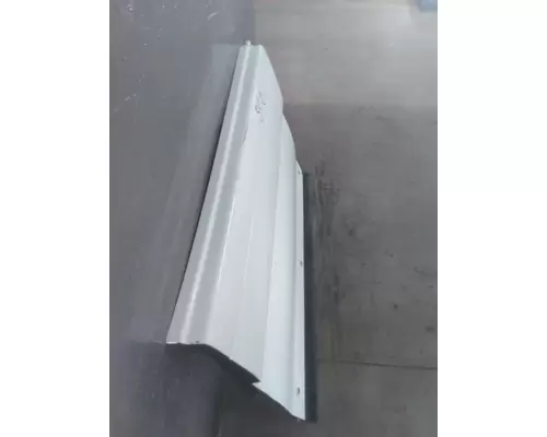 VOLVO VNL CAB SKIRTSIDE FAIRING