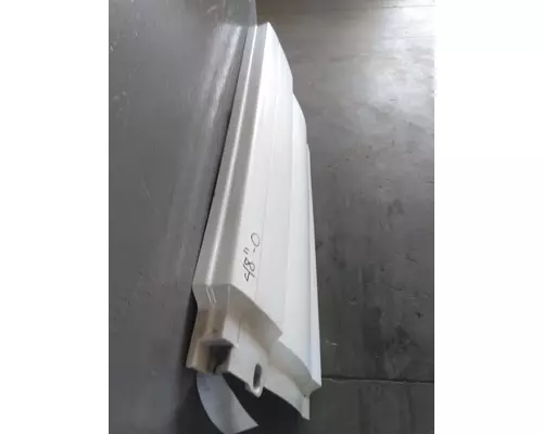VOLVO VNL CAB SKIRTSIDE FAIRING