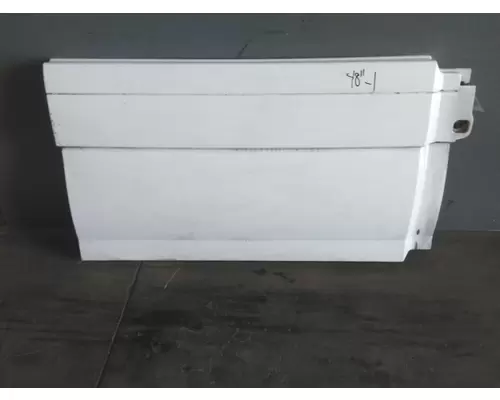 VOLVO VNL CAB SKIRTSIDE FAIRING
