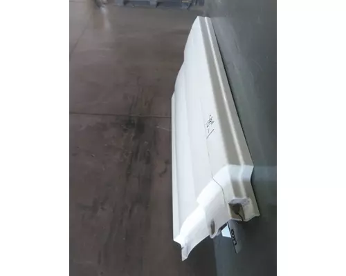 VOLVO VNL CAB SKIRTSIDE FAIRING