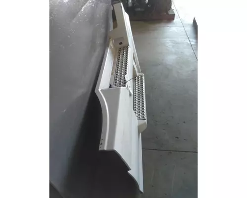 VOLVO VNL CAB SKIRTSIDE FAIRING
