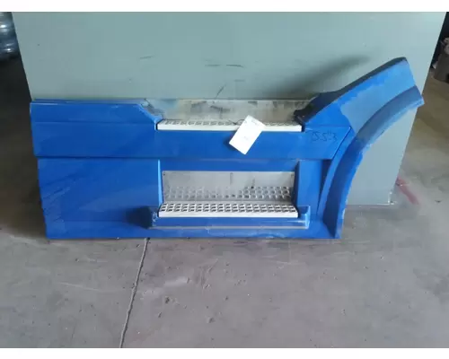 VOLVO VNL CAB SKIRTSIDE FAIRING