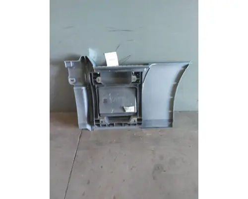 VOLVO VNL CAB SKIRTSIDE FAIRING