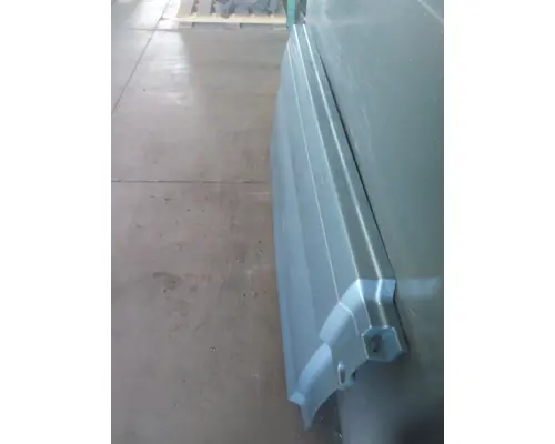 VOLVO VNL CAB SKIRTSIDE FAIRING