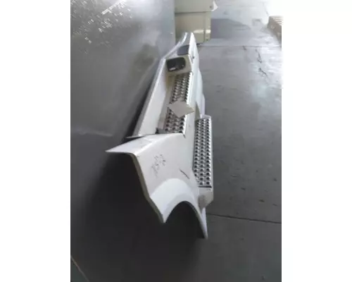 VOLVO VNL CAB SKIRTSIDE FAIRING