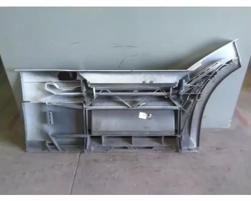 VOLVO VNL CAB SKIRTSIDE FAIRING