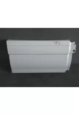 VOLVO VNL CAB SKIRT/SIDE FAIRING