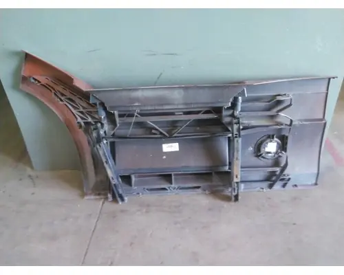 VOLVO VNL CAB SKIRTSIDE FAIRING