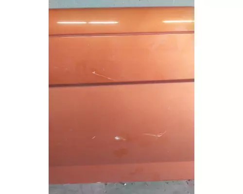 VOLVO VNL CAB SKIRTSIDE FAIRING
