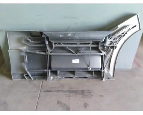 VOLVO VNL CAB SKIRTSIDE FAIRING