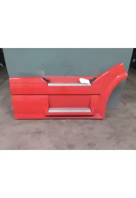 VOLVO VNL CAB SKIRT/SIDE FAIRING